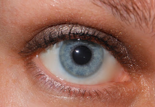 Le smoky pour les blondes