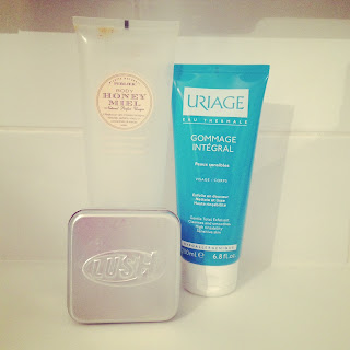 Gommage : les bons réflexes pour une peau toute douce