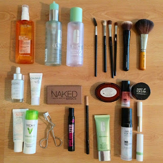 Mon vanity de vacances 1/3 : soins visage et make up