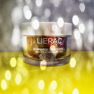 Test : gommage sensoriel aux 3 fleurs blanches de Lierac